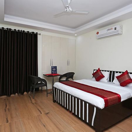 OYO 11090 Maira Homes Faridabad Extérieur photo