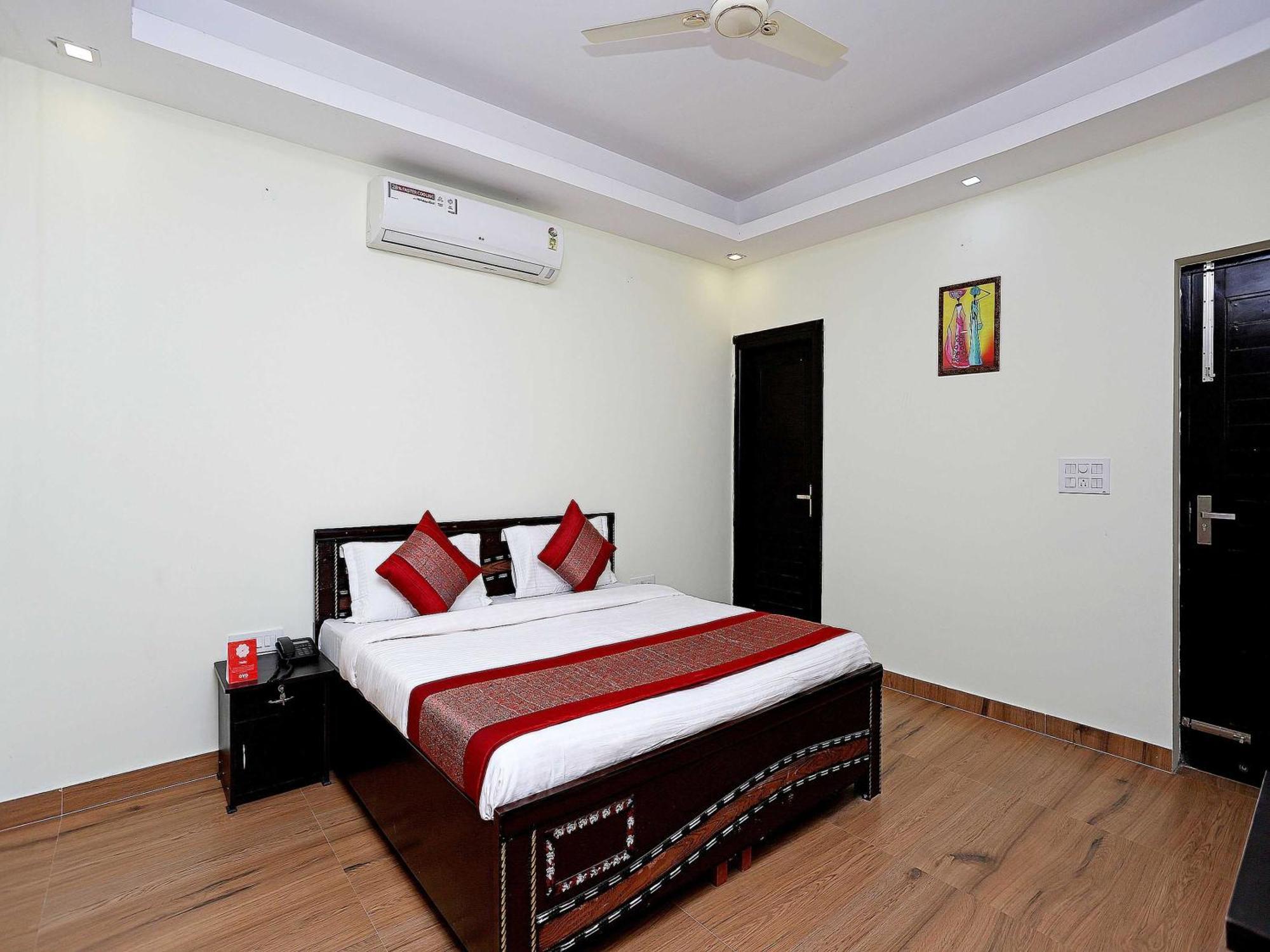 OYO 11090 Maira Homes Faridabad Extérieur photo