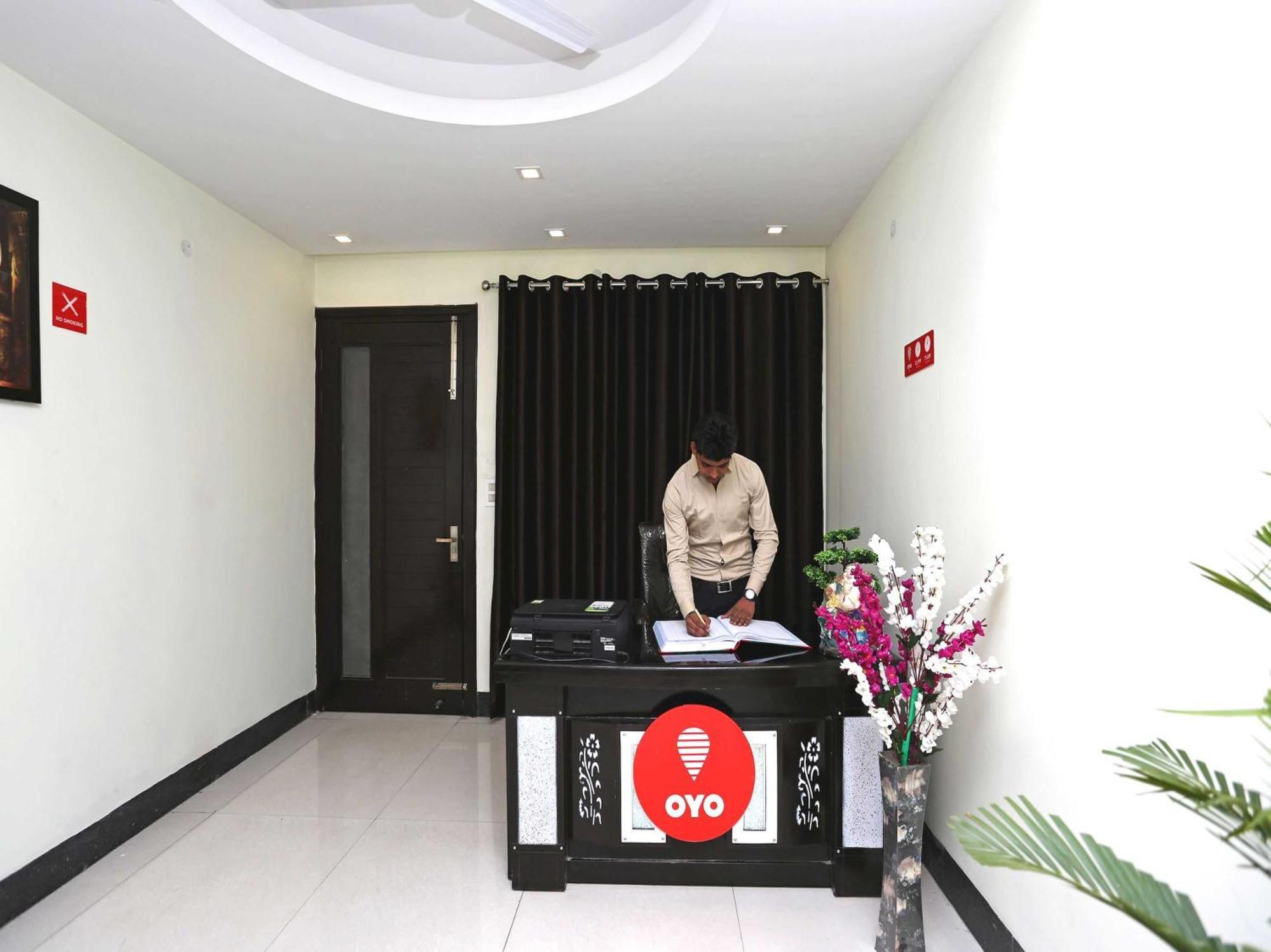 OYO 11090 Maira Homes Faridabad Extérieur photo