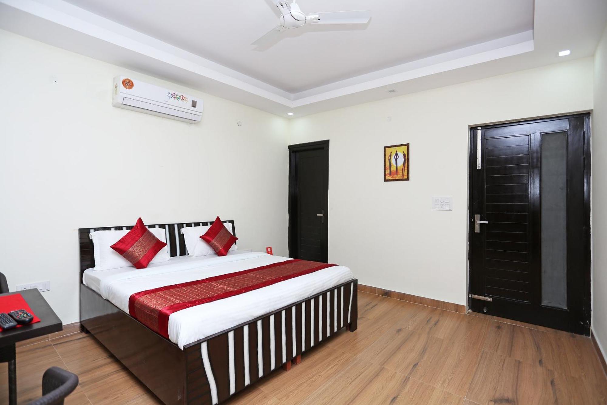 OYO 11090 Maira Homes Faridabad Extérieur photo